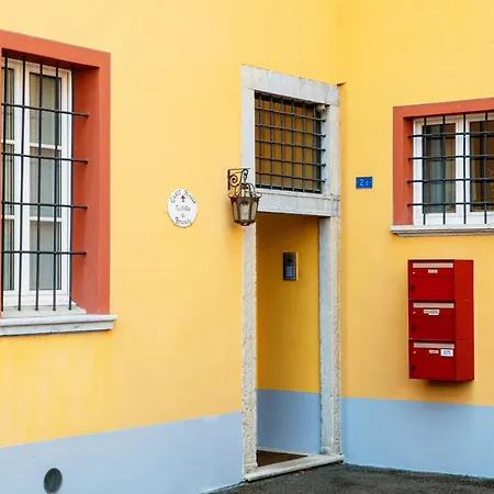 Bed & Breakfast Castello Di Brusata Apartment By Quokka 360 - Romantic Flat With Pool Mendrisio
