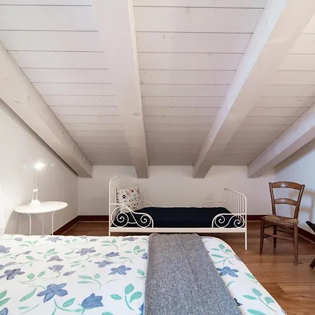 Castello Di Brusata Apartment By Quokka 360 - Romantic Flat With Pool Bed & Breakfast Mendrisio